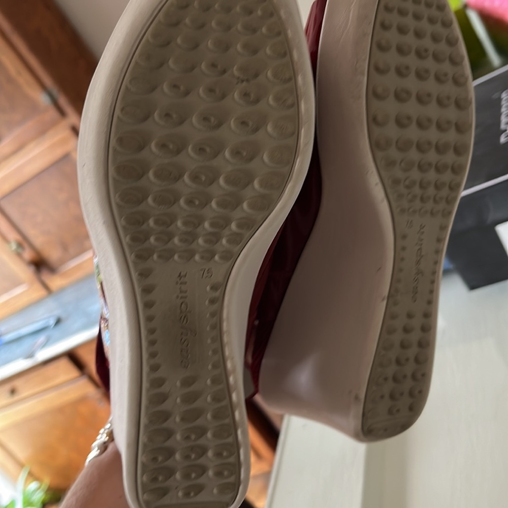 NWOT Easy spirit size 7.5 W antigravity sandals - Picture 5 of 6